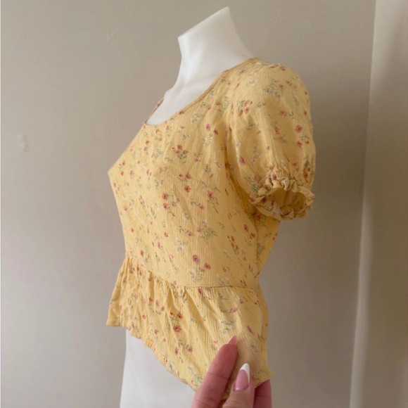 Pink Rose Women’s Floral Yellow Top, Small - Picture 5 of 12